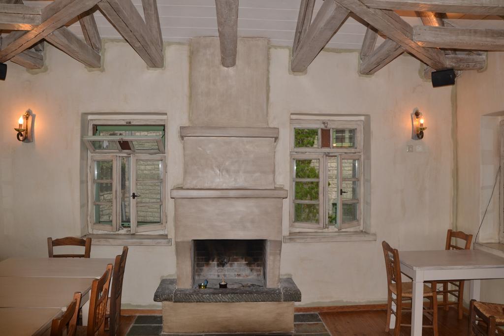 Hotel Pantheon à Papingo Extérieur photo