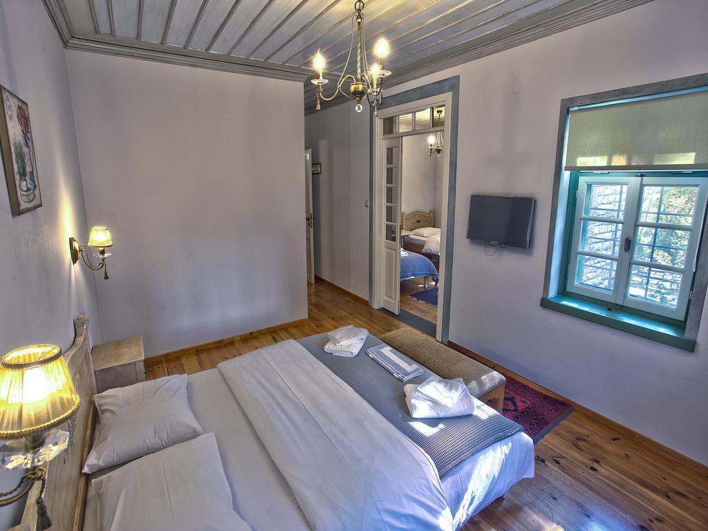Hotel Pantheon à Papingo Extérieur photo