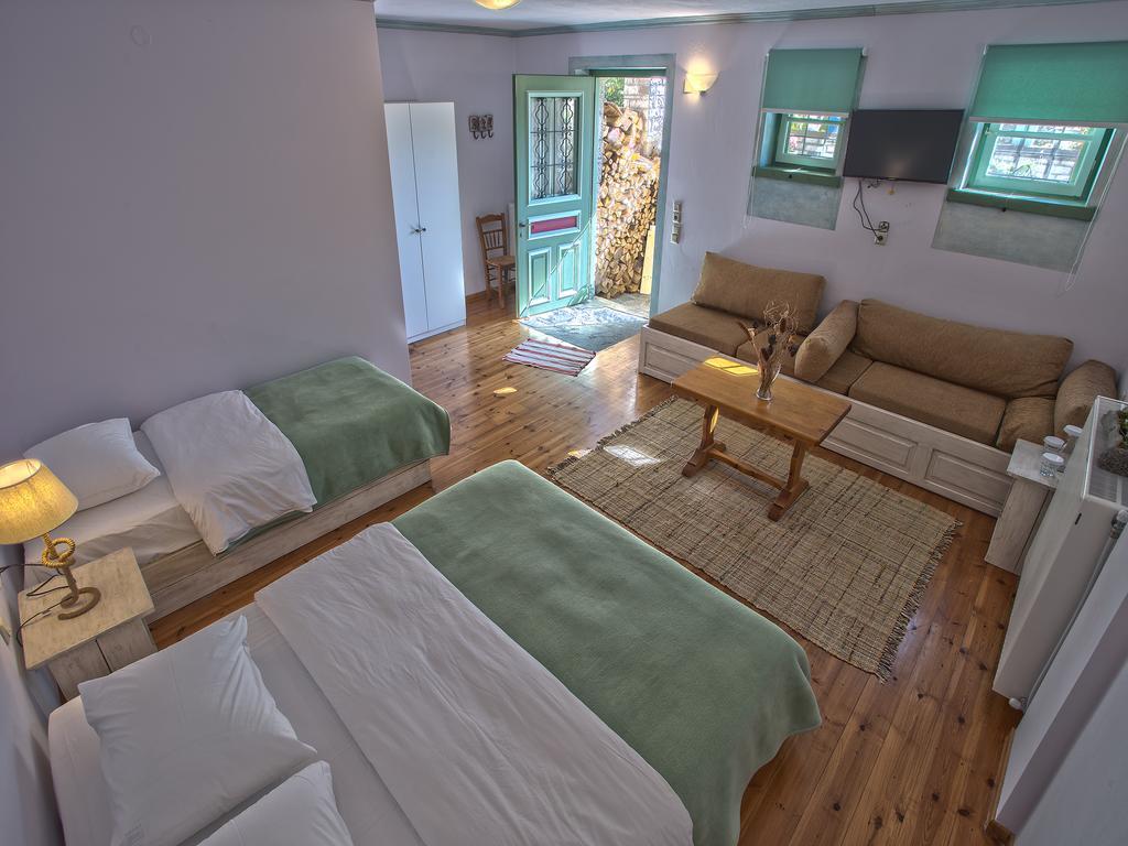 Hotel Pantheon à Papingo Extérieur photo